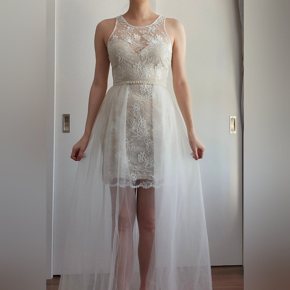 White/beige lace dress with tulle